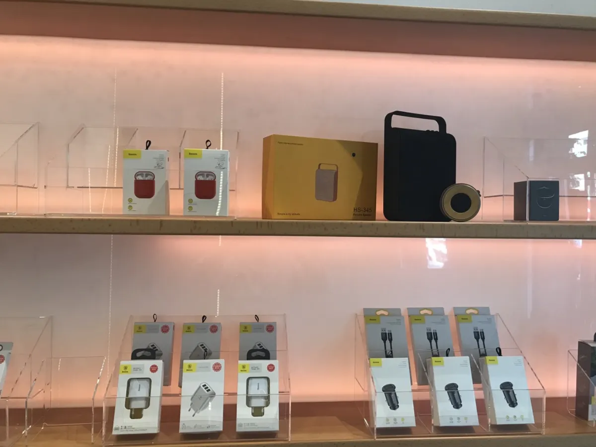 Mueble LED con accesorios